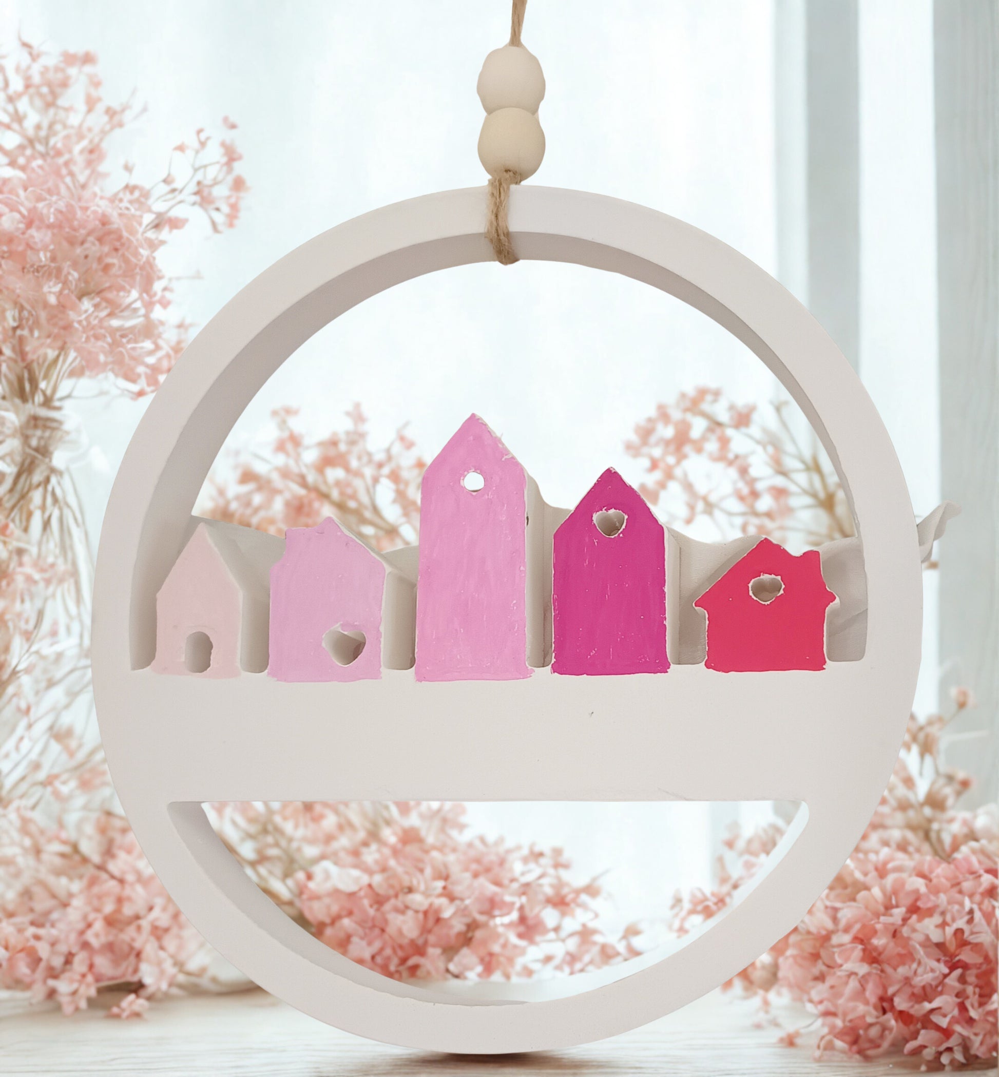 Handgefertigtes Fensterdeo aus Gips – personalisiert, liebevoll bemalt & ein echter Blickfang - Cozy Nook Atelier